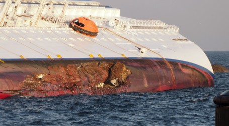 Katastrofa: Prije deset godina kruzer ‘Costa Concordia’ udario je u podmorski greben