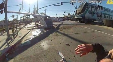 U Kaliforniji vlak udario u zrakoplov koji je pao na željezničku prugu