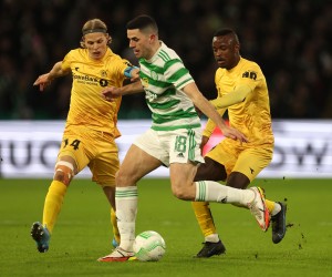 Soccer Football - Europa Conference League - Play Off First Leg - Celtic v Bodo/Glimt - Celtic Park, Glasgow, Scotland, Britain - February 17, 2022 Celtic's Tom Rogic in action with Bodo/Glimt's Ulrik Saltnes and Brice Wembangomo Action Images via Reuters/Lee Smith