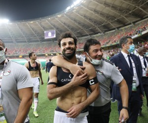 epa09710930 Mohamed Salah (C) of Egypt celebrates after the 2021 Africa Cup of Nations AFCON Round of 16 soccer match between Ivory Coast and Egypt at Japoma Stadium, Douala, Cameroon, 26 January 2022.  EPA/Gavin Barker EDITORIAL USE ONLY  EDITORIAL USE ONLY
