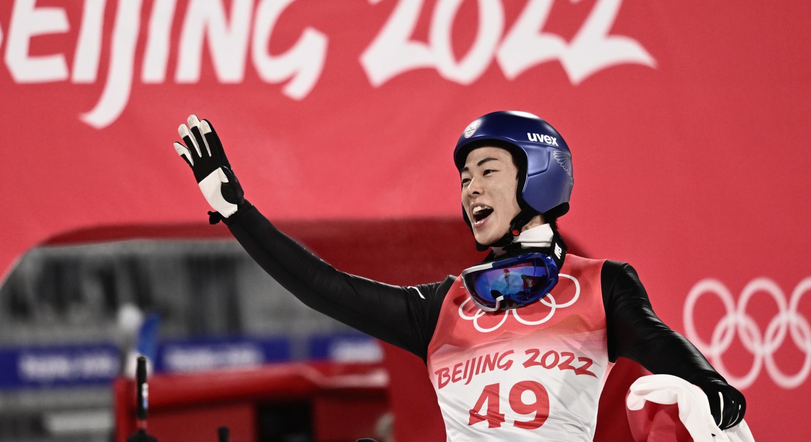 epa09732605 Ryoyu Kobayashi of Japan reacts after winning the Men's Ski Jumping Normal Hill final at the Zhangjiakou National Ski Jumping Centre at the Beijing 2022 Olympic Games, Zhangjiakou, China, 06 February 2022.  EPA/CHRISTIAN BRUNA