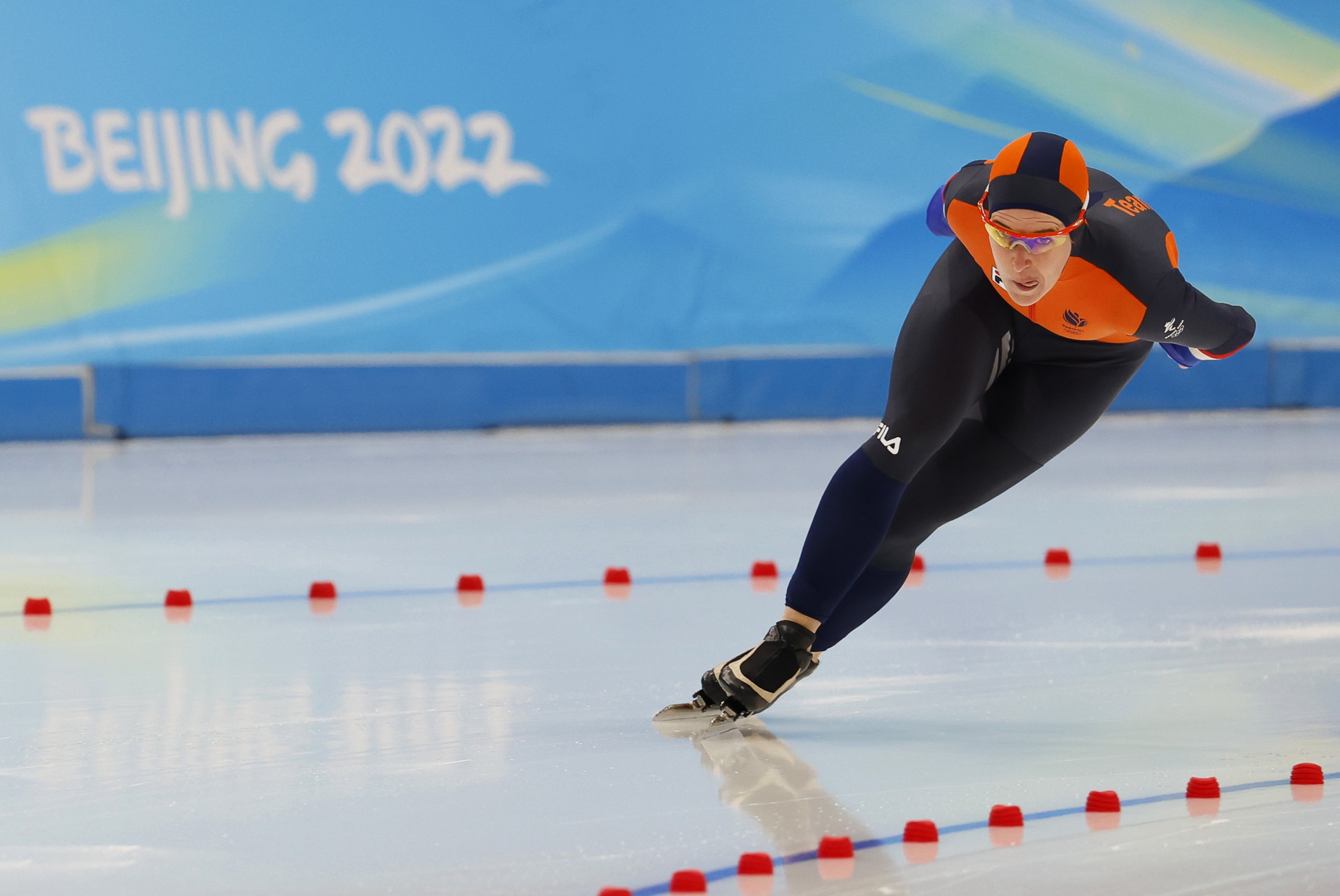 epa09734977 Ireen Wust of the Netherlands competes during the Women's Speed Skating 1,500m event at the Beijing 2022 Olympic Games in Beijing, China, 07 February 2022.  EPA/ALEX PLAVEVSKI