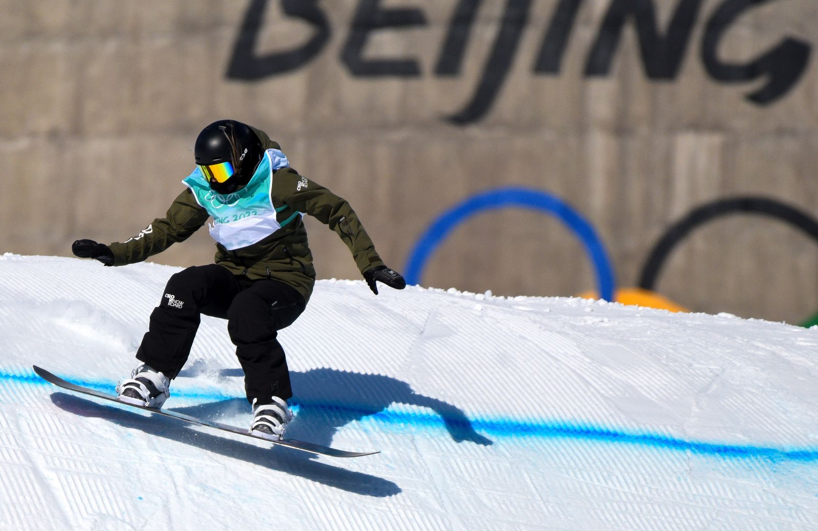 Peking, 14.02.2022 - Hrvatska snowboardaica Lea Jugovac tijekom natjecanja kvalifikacije snowboarda Big Air na Olimpijskim igrama Peking 2022.
foto HINA/ HOO/ Jaki Franja/ ds