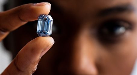 Rijetkost na dražbi: Plavi dijamant mogao bi postići cijenu od 50 milijuna dolara