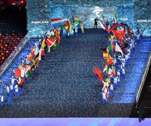 Peking, 20.02.2022 - Najmlada hrvatska olimpijka, skijaka trkacica Tena Hadic nosila je hrvatsku zastavu na svecanosti zatvaranja XXIV. zimskih olimpijskih igara Peking 2022.
foto HINA/ HOO/ Jaki Franja/ ds