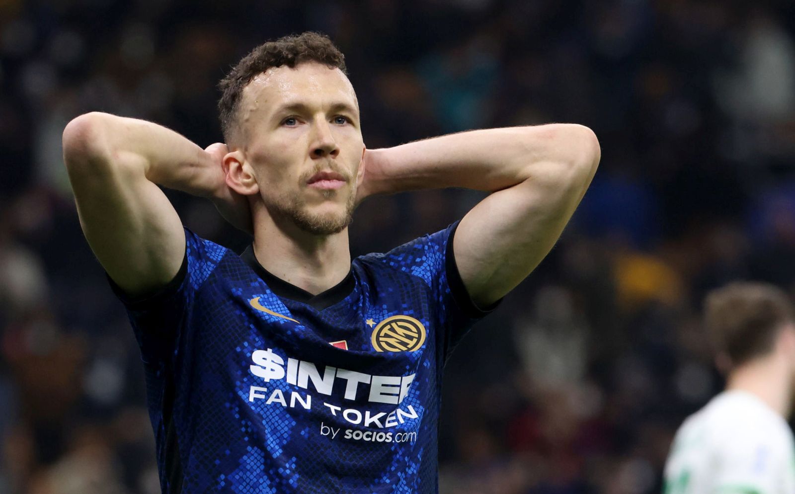 epa09774810 Inter Milan’s Ivan Perisic reacts during the Italian Serie A soccer match between FC Inter and Sassuolo at Giuseppe Meazza stadium in Milan, Italy, 20 February 2022.  EPA/MATTEO BAZZI