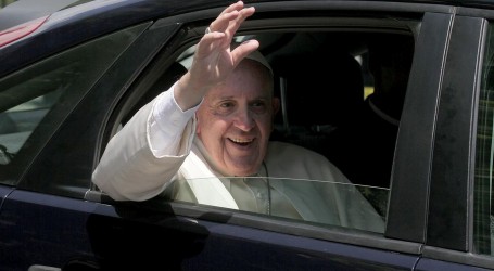 REAKCIJA IZ 2020.: Bivši svećenici koji su zbog homoseksualnosti napustili Katoličku Crkvu kritiziraju izjave pape Franje