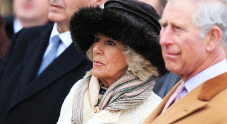 Princ Charles se javno obratio majci nakon što je izrazila želju da Camilla bude kraljica