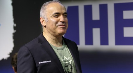 Kasparov: “Isključite Rusiju sa svjetskih financijskih tržišta”