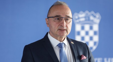 Grlić Radman: “Umjesto da predsjednik države gradi mostove, on se ponaša kao partizanski miner koji ih ruši”