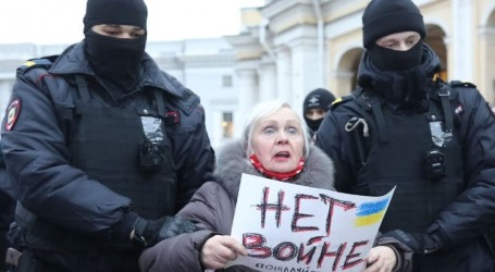 U ruskim gradovima traju antiratni prosvjedi: Putinov režim dosad uhitio 2692 osobe, prosvjed se vodi kao kazneno djelo