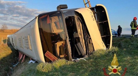 Autobus s Ukrajincima sletio s ceste u Italiji: Poginula jedna osoba, ima i ozlijeđenih