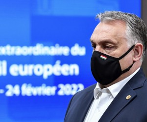 epa09782965 Hungary's Prime Minister Viktor Orban leaves after an emergency European Union (EU) summit on the situation in Ukraine after Russia launched an invasion at The European Council Building in Brussels  25 February 2022.  EPA/JOHN THYS / POOL