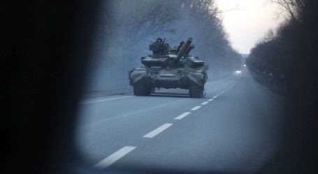 Građani zaustavili ruski vojni konvoj i – zapjevali himnu. Pogledajte video