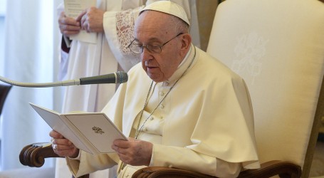 Žene na čelu? Papa odlučio da svaki kršteni laik, uključujući žene, može biti na čelu odjela kurije