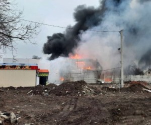 Harkiv, 3.3.2022.- tete u Harkivu nakon bombardiranja od strane ruske vojske. 
foto HINA/ PAP / DSNS/ ua