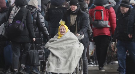 Ljudi se vraćaju u Mariupolj, sada su posve odsječeni; Rusi tvrde: “Ukrajinci im ne daju da napuste grad”