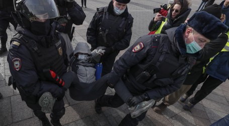 Aktivisti: Više od 800 uhićenih na novim prosvjedima u Rusiji