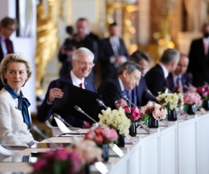 epa09816740 President of the European Commission Ursula von der Leyen attends an informal summit of EU leaders at the Chateau de Versailles (Versailles Palace) in Versailles, near Paris, France, 11 March 2022. EU heads of state and government met at the Versailles summit to discuss further sanctions against Russia for aggression against Ukraine, including sanctions on banks and individuals.  EPA/SARAH MEYSSONNIER / POOL  MAXPPP OUT