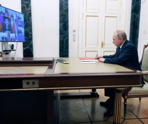 epa09816776 Russian President Vladimir Putin chairs a meeting with permanent members of the Russsia's Security Council via teleconference call at the Kremlin in Moscow, Russia, 11 March 2022.  EPA/MIKHAIL KLIMENTYEV / SPUTNIK / KREMLIN POOL MANDATORY CREDIT
