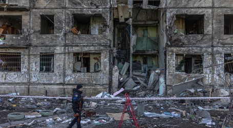 Nakon ruskog bombardiranja škole u Mikolajivu pronađeno sedam tijela