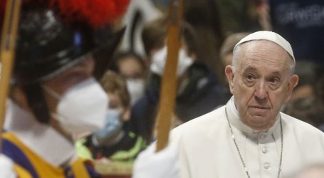 Papa Franjo: “Molim sve aktere međunarodne zajednice da ulože istinski napor kako bi prekinuli ovaj odvratni rat”