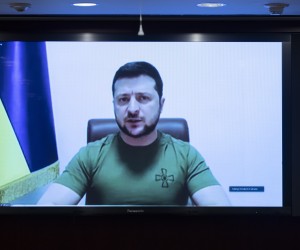 epa09828917 President of Ukraine Volodymyr Zelensky delivers a video address to members of the US Senate and House of Representatives gathered for a special meeting in the Capitol Visitor Center on Capitol Hill in Washington, DC, USA, 16 March 2022. Zelensky's address may raise pressure on US President Joe Biden to support a no-fly zone, according to analysts.  EPA/MICHAEL REYNOLDS