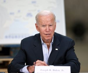 epa09849226 US president Joe Biden during a meeting with the non-governmental organizations supporting Ukrainian refugees, in Rzeszow, southeastern Poland, 25 March 2022. US president Joe Biden arrived in Poland for a two-day visit during which he is scheduled to hold talks with his Polish President Andrzej Duda, and make an address at the Royal Castle in Warsaw. Biden is coming to Poland straight from Brussels, where he attended an extraordinary Nato summit, a European Council meeting and a G7 summit on 24 March.  EPA/LUKASZ GAGULSKI POLAND OUT