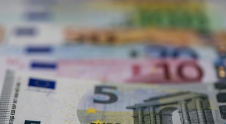 Bosanskohercegovački ministar u kavani izgubio torbicu sa 20 tisuća eura