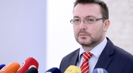 Bauk: “Predsjednik Milanović izvan službenog dijela protokola može komentirati što želi”