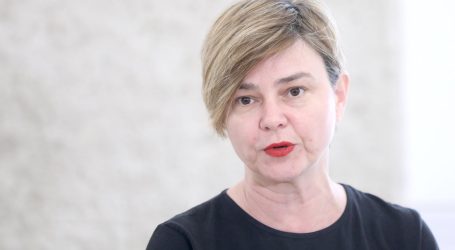 Sandra Benčić: “Ministri dolaze u mercedesima, a odlaze u ‘maricama'”