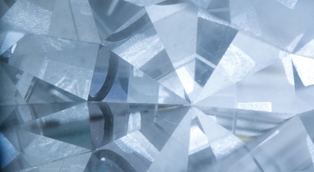U Dubaiju prvi put izložen rekordno velik dijamant u obliku kruške