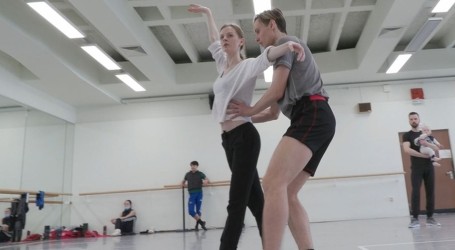 Baletni roock-spektakl: Radio & Juliet plešu za Ukrajinu!