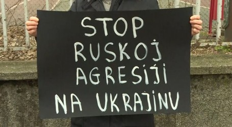 Antiratni skup u Beogradu: “Putin koristi mlade kao topovsko meso, a Srbija nema nedvosmislenu osudu invazije na Ukrajinu”