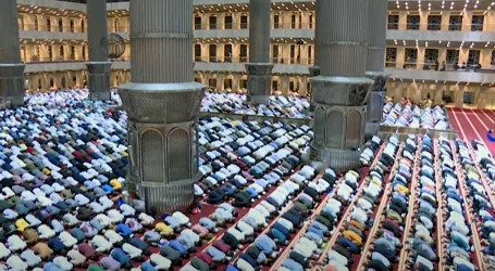 Indonezija: Vjernici molitvom u džamiji Istiqlal obilježili početak Ramazana