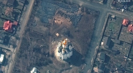Objavljene satelitske snimke Buče, vidi se ogromna masovna grobnica