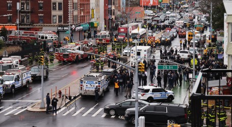 Potraga za napadačem u New Yorku: Ispalio 33 metka, a sa sobom je nosio streljivo, sjekiru i benzin