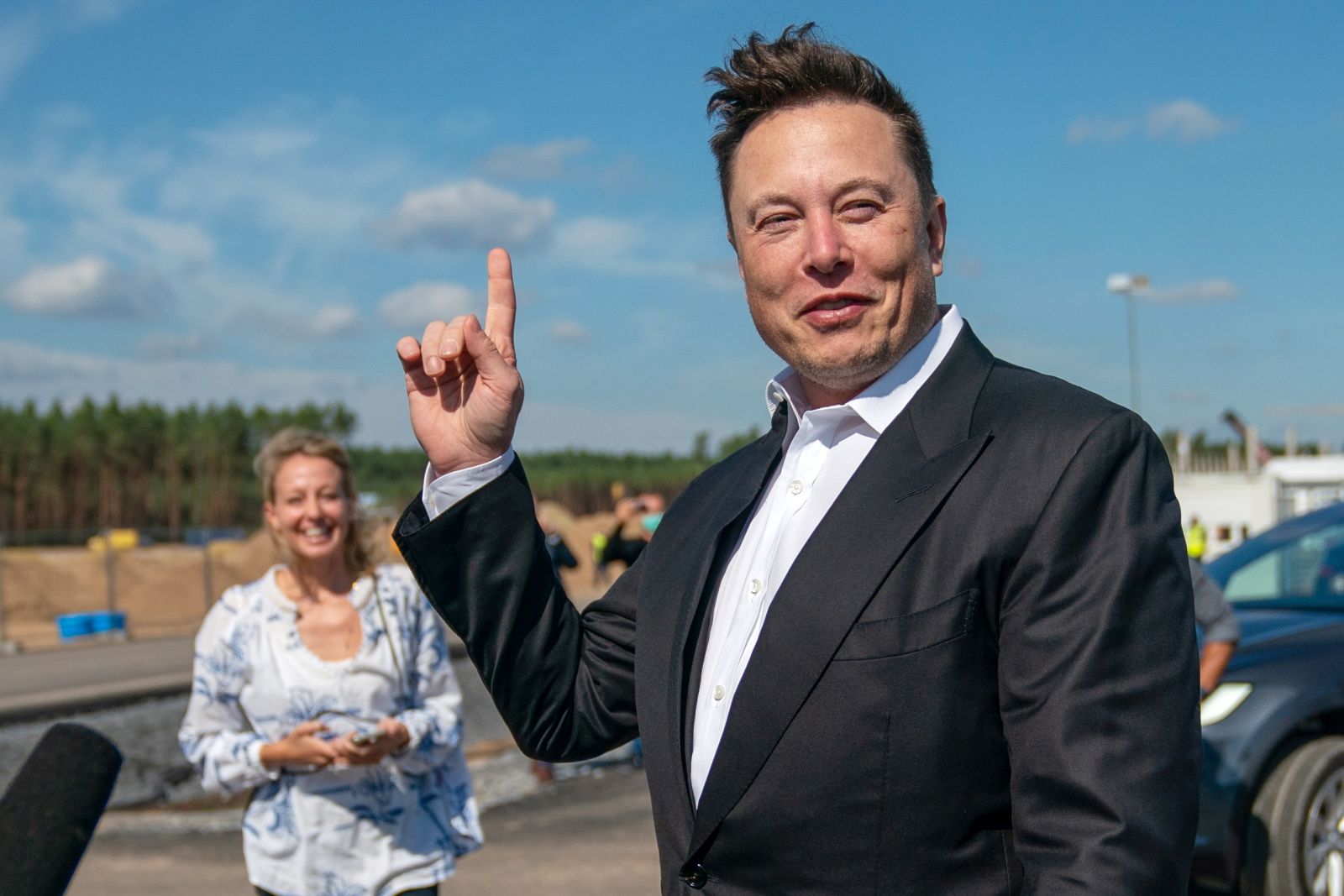 epa09889607 (FILE) - Tesla and SpaceX CEO Elon Musk gives a statement at the construction site of the Tesla Giga Factory in Gruenheide near Berlin, Germany, 03 September 2020 (reissued 14 April 2022). A statement published by the US Securities and Exchange Commission (SEC) on 14 April 2022 reads that Elon Musk has filed a proposal to acquire all available Twitter shares at a price of 54.20 US dollars per share, an offer that would total in 43.4 billion USD of company value.  EPA/ALEXANDER BECHER *** Local Caption *** 56315886