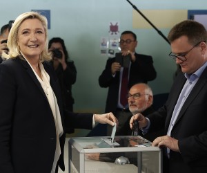 epa09906097 French far-right Rassemblement National (RN) party candidate for the French presidential election Marine Le Pen votes at a polling station for the second round of the French presidential elections in Henin-Beaumont, France, 24 April 2022.  EPA/Ian Langsdon