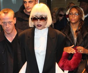 05.11.2010., Zagreb - Zracna luka Zagreb, Lady Gaga stigla je na vecerasnji koncert u Areni. rPhoto: Robert Anic/PIXSELL