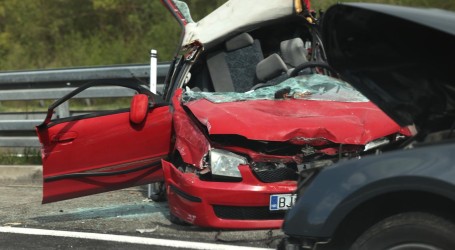Teška prometna nesreća kod Zadra: Sudarili se osobni i teretni automobil, tri osobe su poginule