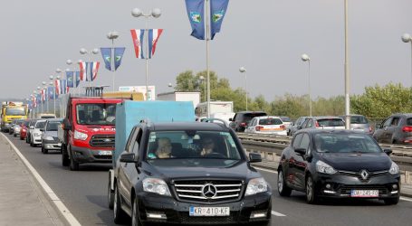 Na većini cesta promet bez ograničenja, kolona na A2 između Zaprešića i Jankomira