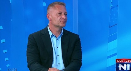 Beljak: “Plenković je kukavica, nije ga briga za Hrvatsku. Čeka da prođe mandat, pa će otići u Europu”