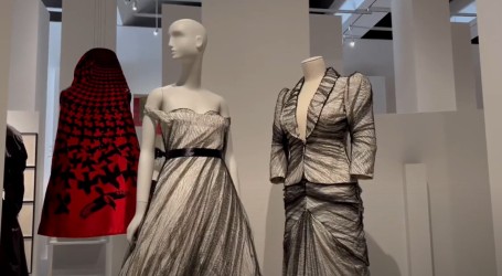 Pogledajte retrospektivu najboljih modnih kreacija Lee Alexander McQueena
