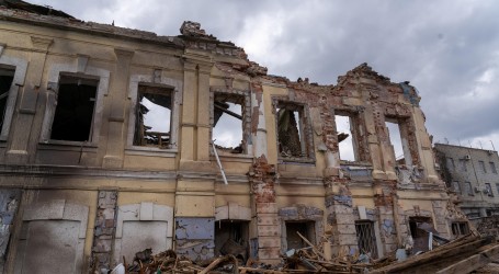 Rusi bombardirali ukrajinsku školu: Strahuje se da je svih 60 ljudi pod ruševinama mrtvo