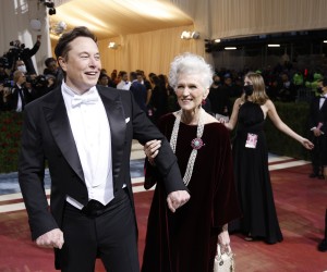 epa09923469 Elon Musk and Maye Musk on the red carpet for the 2022 Met Gala, the annual benefit for the Metropolitan Museum of Art's Costume Institute, in New York, New York, USA, 02 May 2022. The event coincides with the Met Costume Institute's 'In America: An Anthology of Fashion' which opens 05 May 2022 concludes 05 September 2022.  EPA/JUSTIN LANE