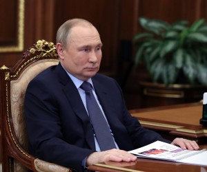 epa09928006 Russian President Vladimir Putin attends a working meeting in Moscow, Russia, 05 May 2022.  EPA/MIKHAIL KLIMENTYEV / KREMLIN / SPUTNIK / POOL MANDATORY CREDIT