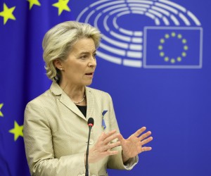 epa09936078 European Commission President Ursula von der Leyen speaks during a press conference after the closing event of the Conference on the Future of Europe at the European Parliament in Strasbourg, France, 09 May 2022.  EPA/RONALD WITTEK