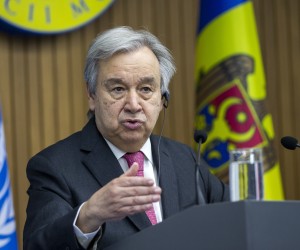 epa09936588 UN Secretary-General Antonio Guterres gestures during a joint press conference with Moldovan Prime Minister Natalia Gavrilita (not pictured) during his two-day official visit in the government building in Chisinau, Moldova, on 09 May 2022.  EPA/DUMITRU DORU