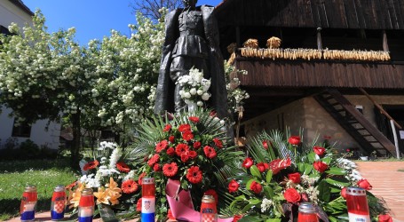 Obljetnica Titove smrti: policija čuva rodnu kuću, jer prijete da će je minirati